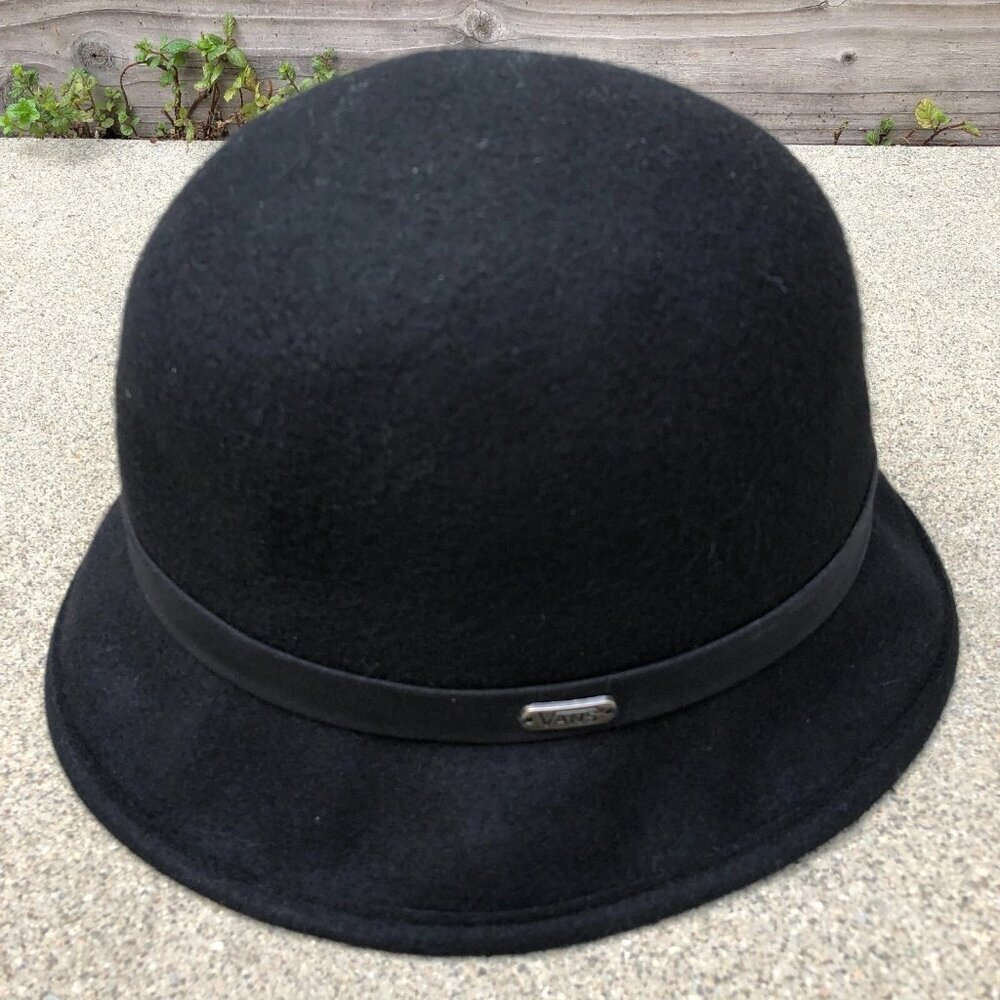 VANS OFF THE WALL 100% Wool Cloche Bucket Hat One Size Women's Black Cap​